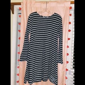 🐳GIRLS VINEYARD VINES DRESS🐳